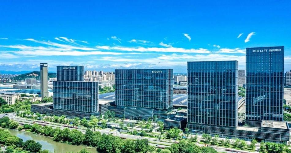 鑄就智造標(biāo)桿 以單體最大工廠與全鏈協(xié)同，深耕新一代信息技術(shù)開發(fā)與服務(wù)